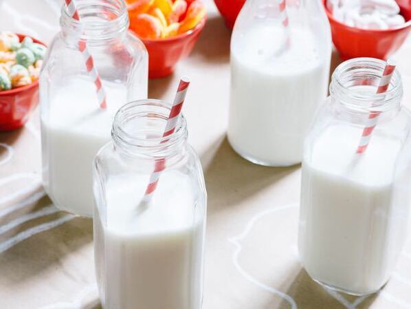Vier glazen kefir gedurende de dag - een zachte methode om af te vallen met een kefir-dieet