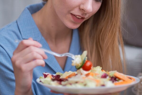 Een vrouw veranderde haar levensstijl en viel af dankzij een mediterraan dieet