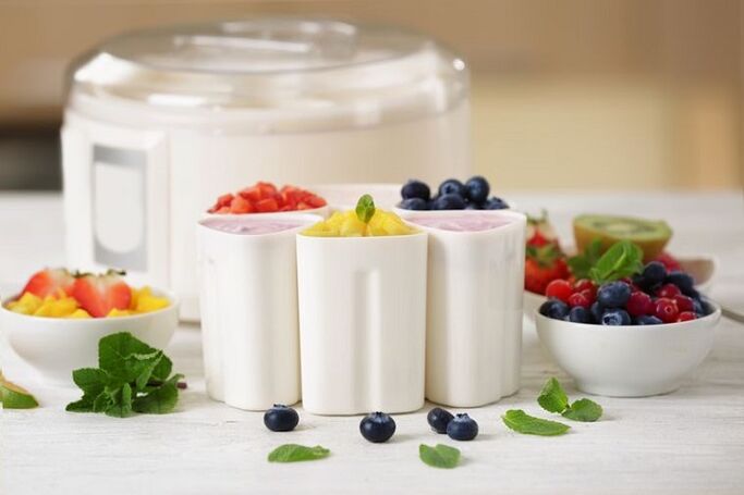 afslanken van fruit en bessenyoghurt